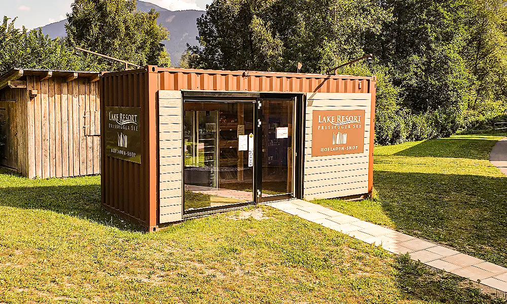 Lake & Mountain Resort